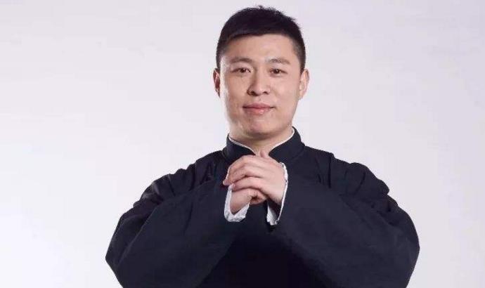李鹤东为什么叫社会东 李鹤东八月事件是怎么回事
