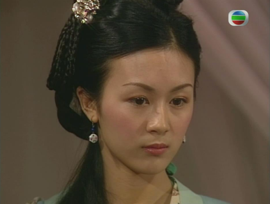 原创有一种童颜叫做唐宁摘掉面纱那一幕美得惊艳了时光