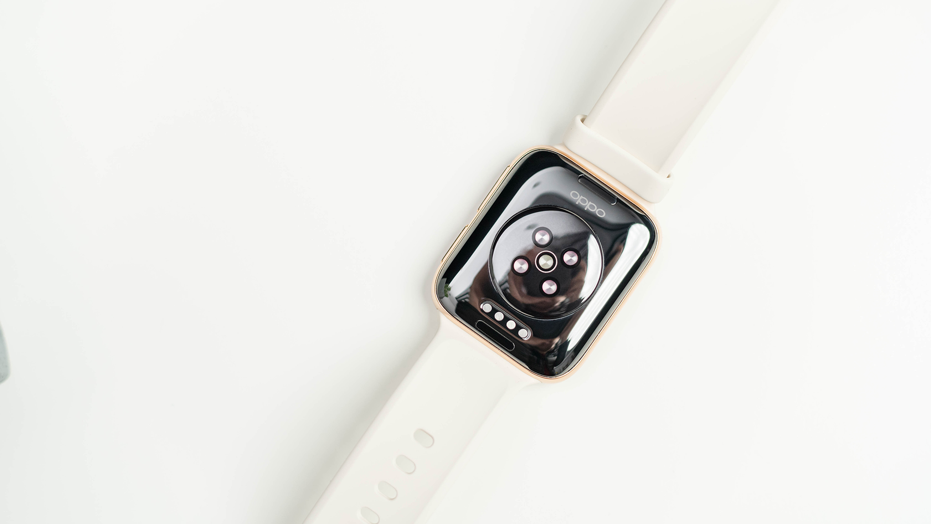 双曲表面 极致纤薄:oppo watch智能手表图赏