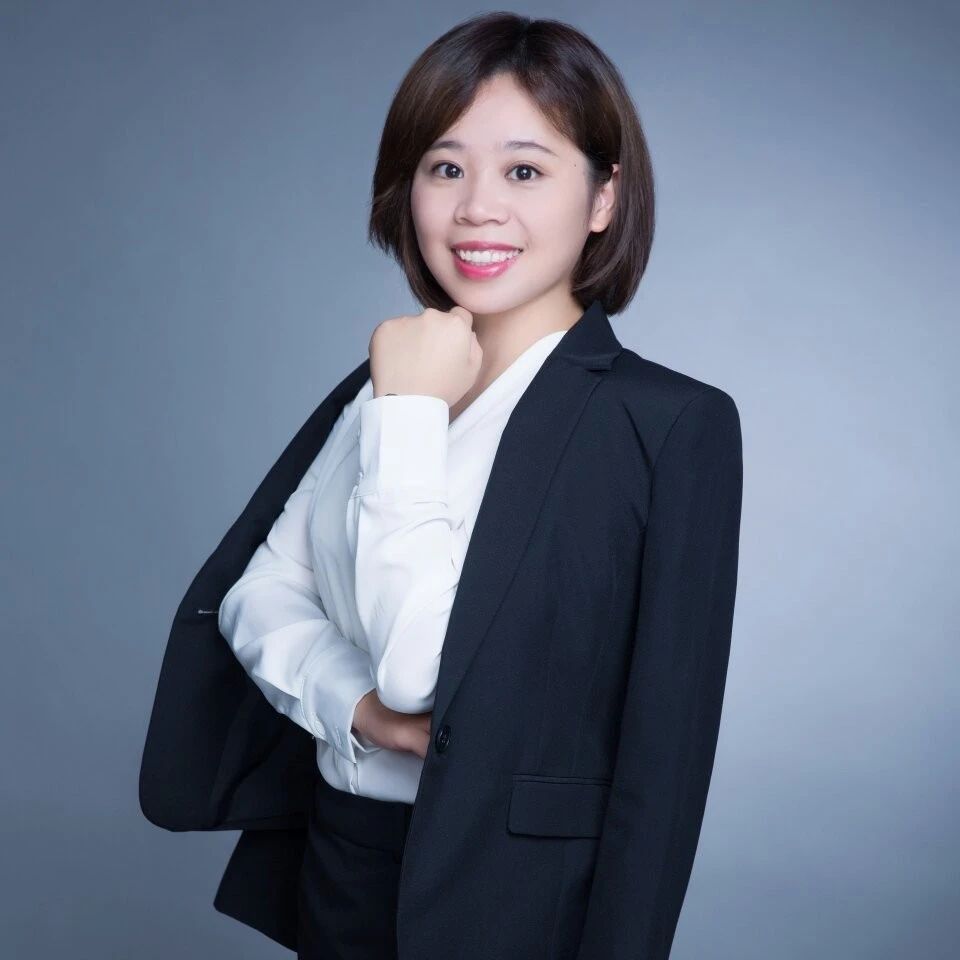 经理cherry,工作半年之后,成功从小白蜕变为月销售额前三的销售精英