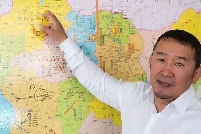 蒙古国总统竟是个肌肉男,普京都被他秒杀了_巴特图勒