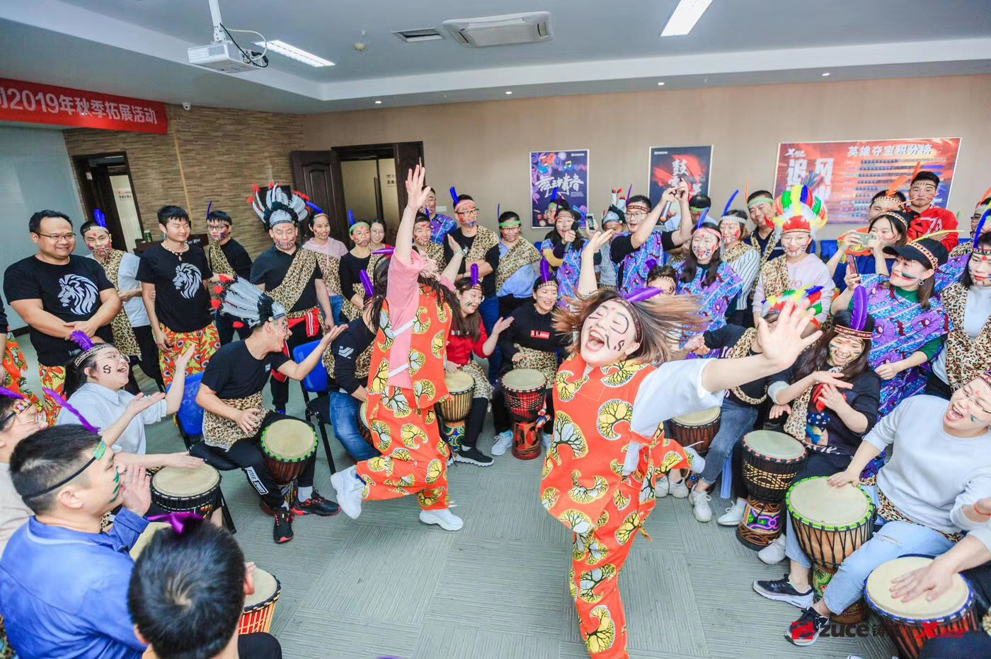 年轻人喜欢的团建方式郑州非洲鼓团建活动