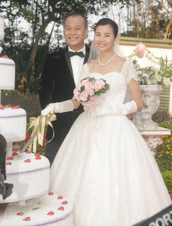 剧中男主角欧阳震华任法证部高级化验师高彦博(tim sir),以精密头脑助