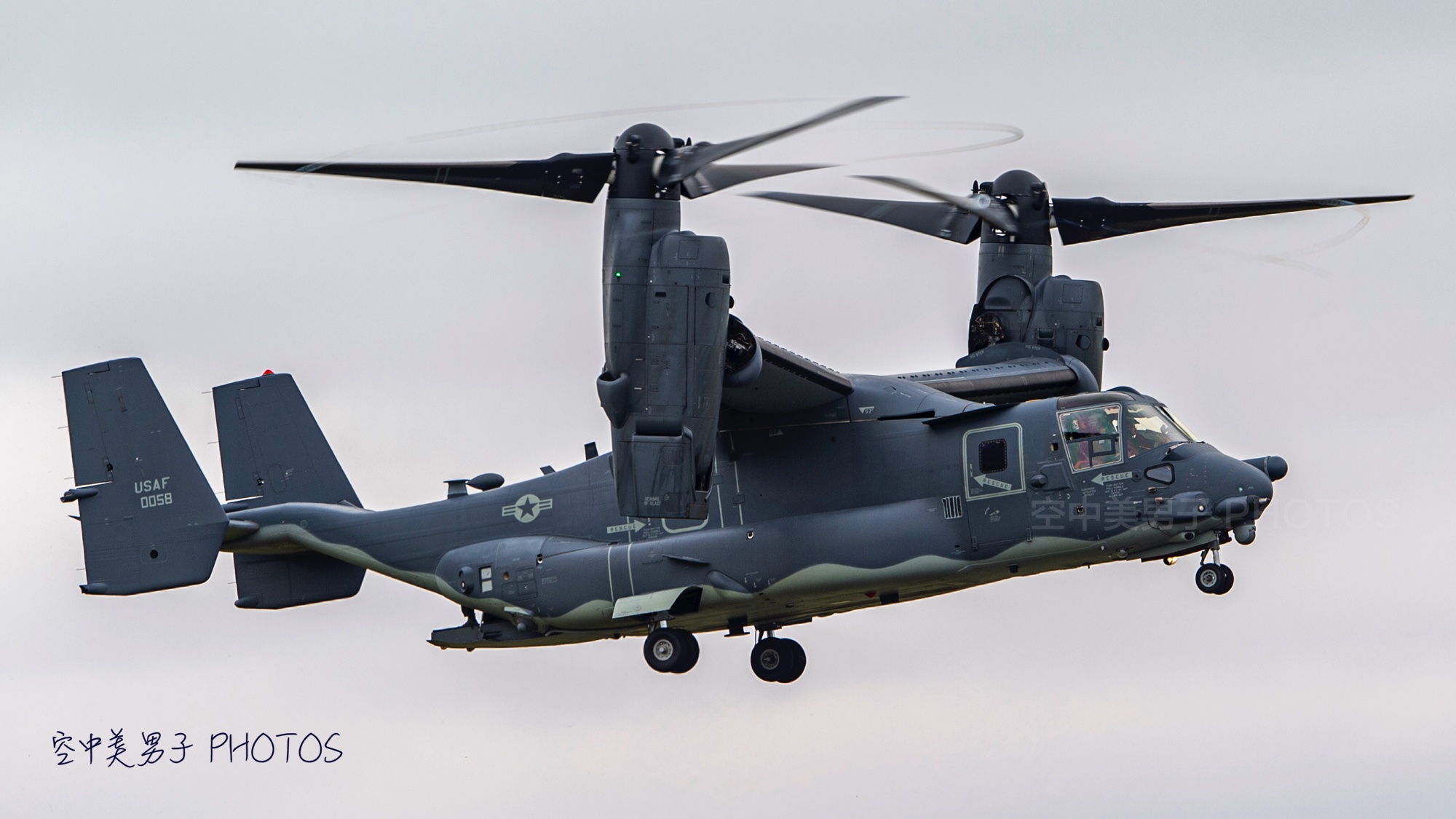 v22鱼鹰倾转旋翼机结构复杂性能不俗又一个叫好不叫座