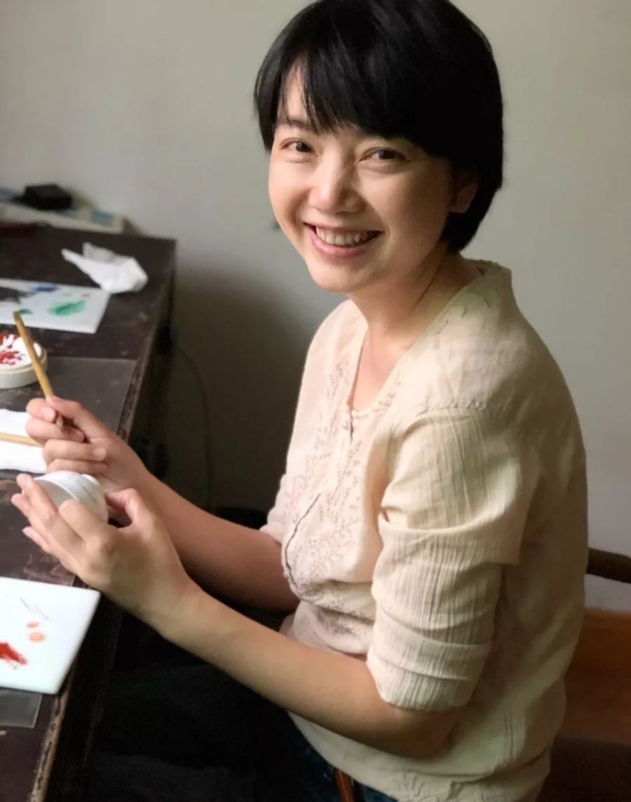 她画猫成瘾:宁做那喧嚣中的一抹静……_顾静