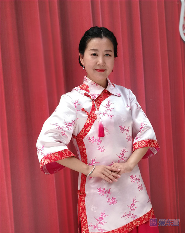 彭红英掌福执礼的婚礼喜娘