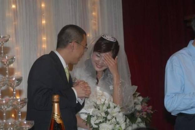 两人认识了仅仅三个月就结婚,婚后程娇娥就辞职当起了全职太太,提起