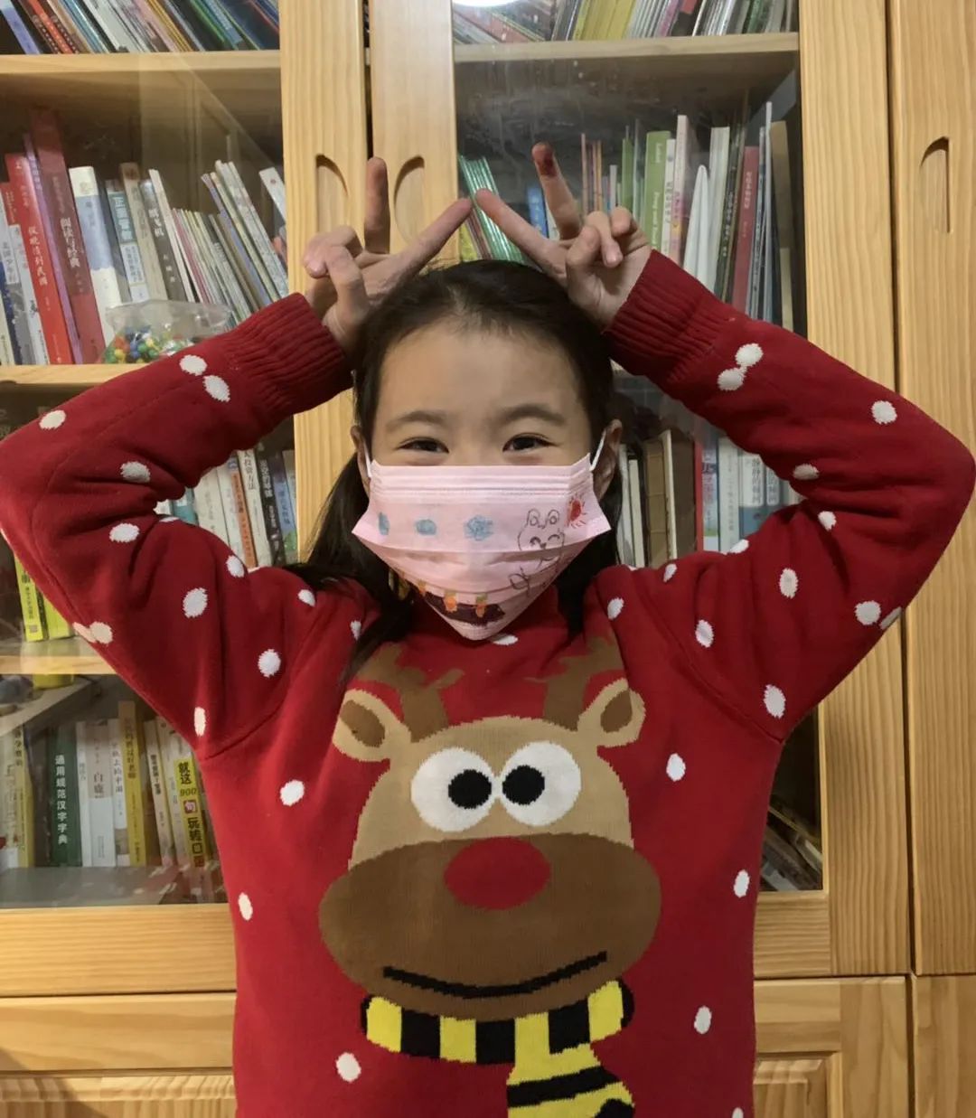 故事分享妙趣涂鸦让口罩君华丽变身