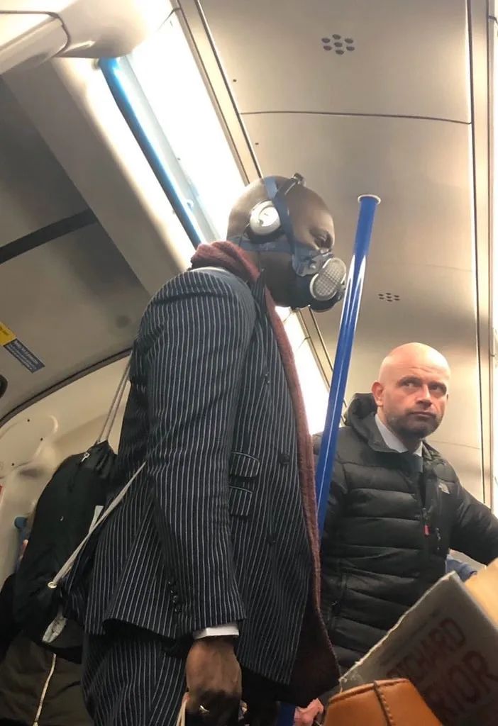 病毒肆虐!终于有美国人惜命知道防护了,但