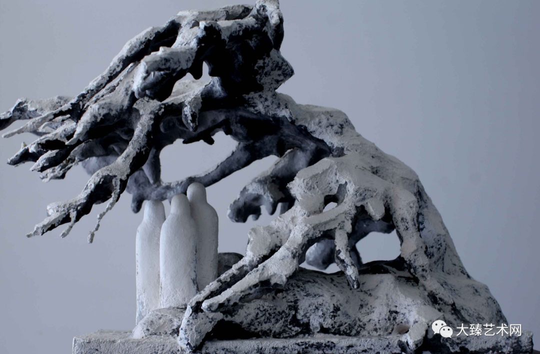雕塑家霍波洋在作品里注入主观精神和自身风格