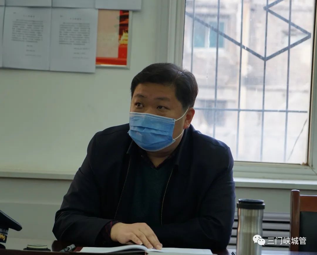 零距离倾听基层心声面对面解决执法难题局长刘万增调研城市综合执法