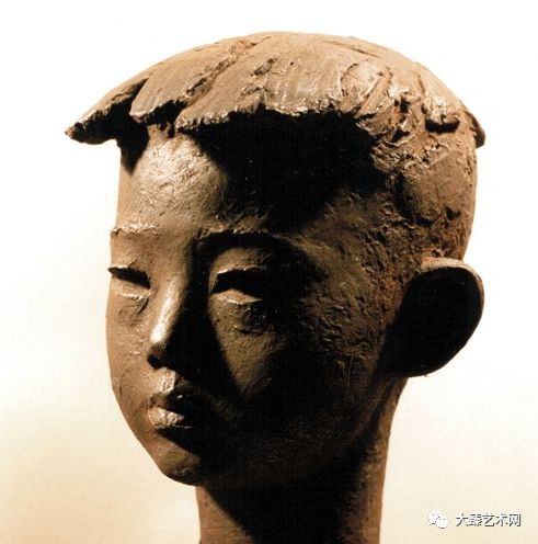 雕塑家霍波洋在作品里注入主观精神和自身风格