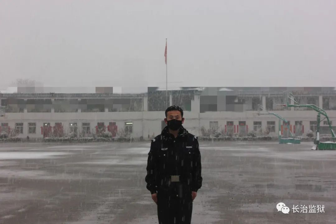 致敬战疫青春风暴记长治监狱第二批封闭执勤年轻民警