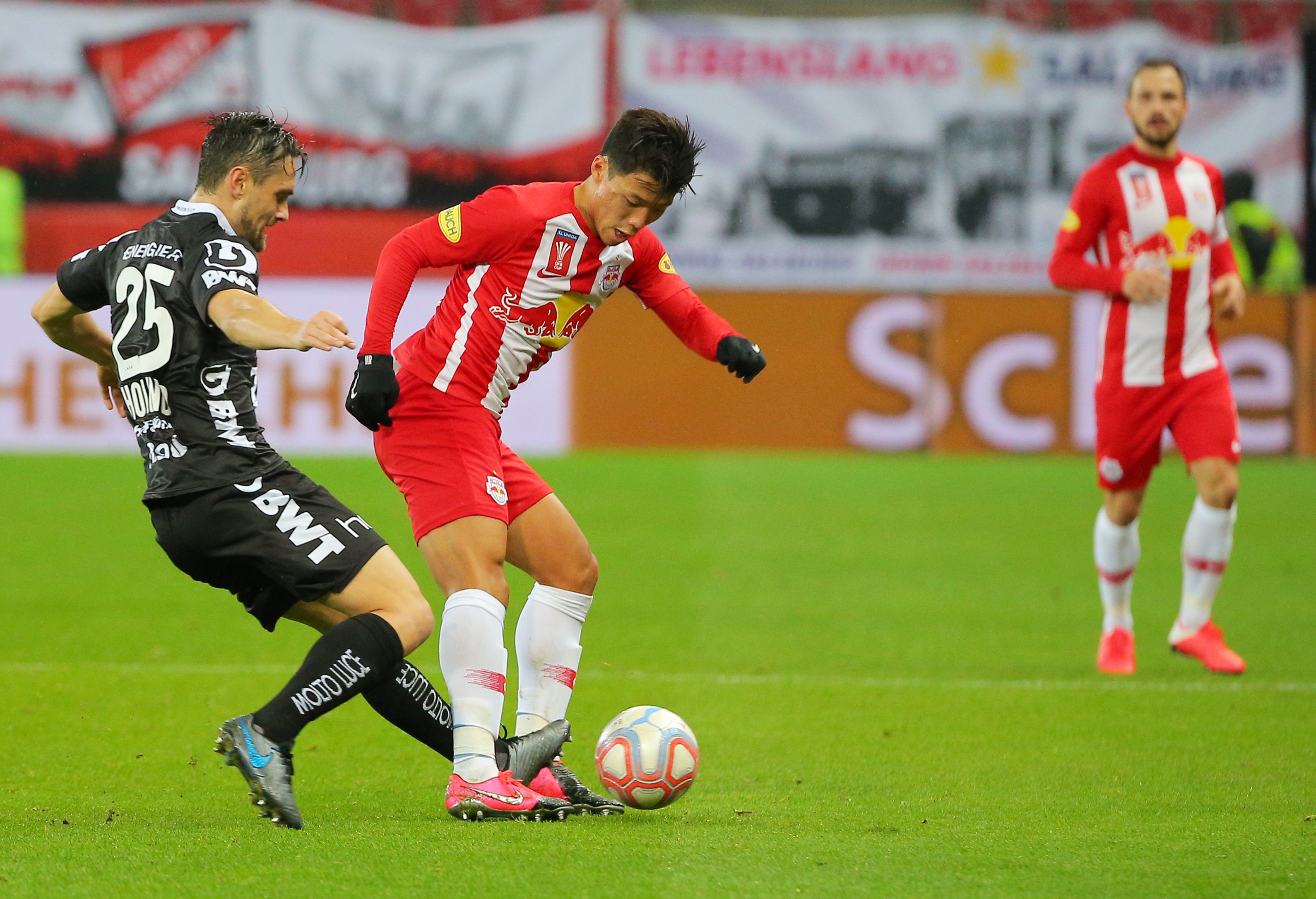 原创2场3球韩国前锋扛起红牛锋线大旗还助球队提前锁定一冠军奖杯