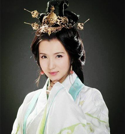 作为三国历史上最负盛名的女子,素有"闭月"美誉的她,和西施,王昭君,杨