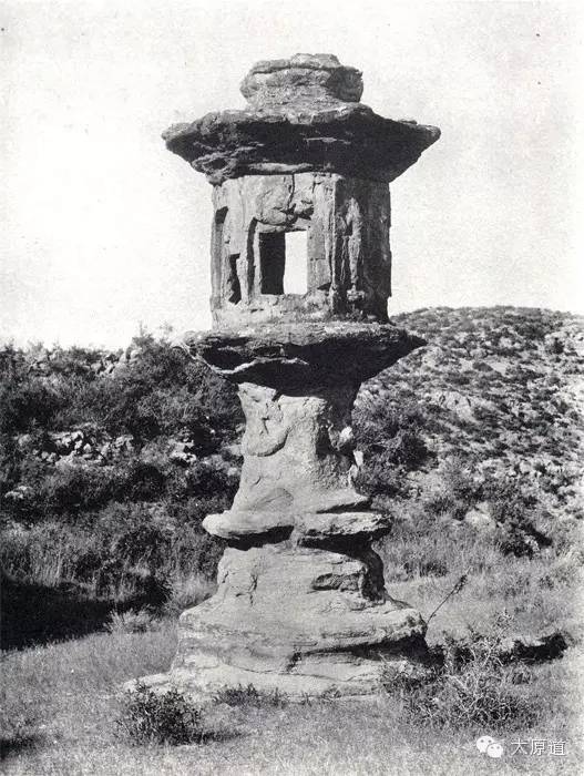 █ 龙山童子寺燃灯塔 ,图片出自日本《支那文化史迹》,上世纪二十年代