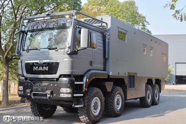 移动的钢铁堡垒还是个奢华的二层别墅阿莫迪罗man底盘房车实拍
