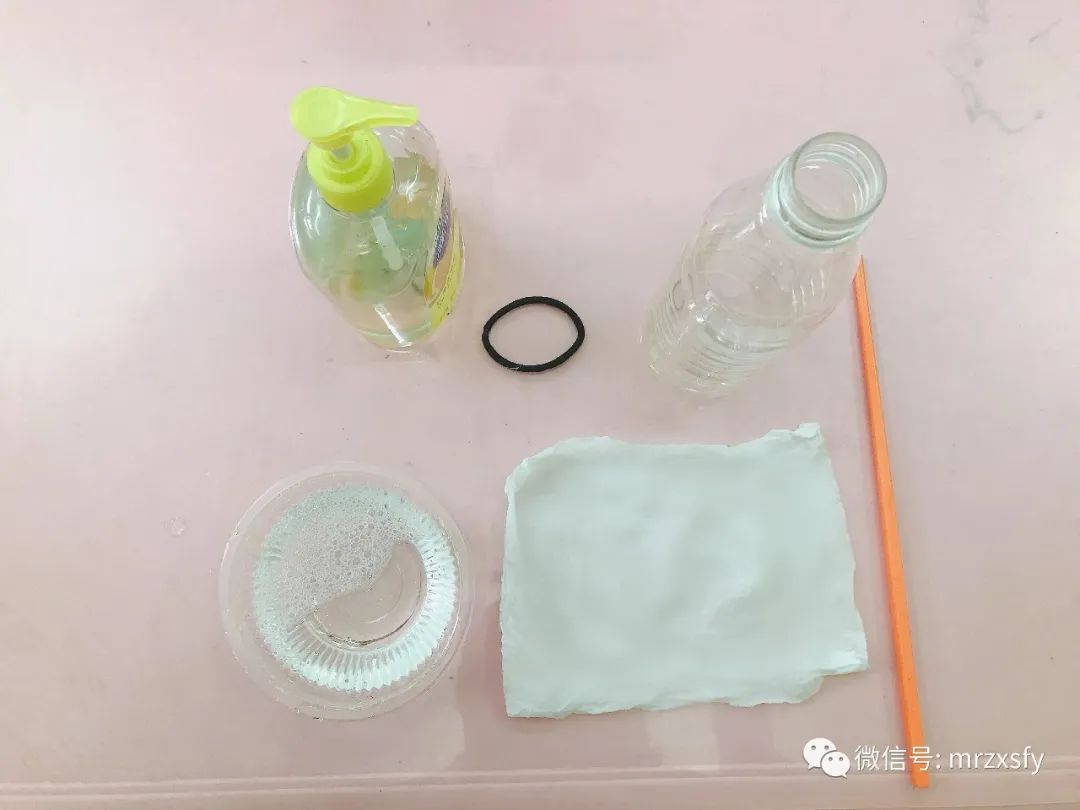 小朋友们,你们和爸爸妈妈一起看视频做小实验吧!
