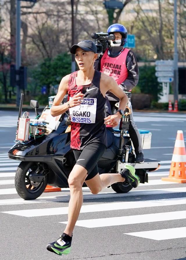 打破日本马拉松记录,赢了1亿奖金的大迫杰,跑马装备都有什么?