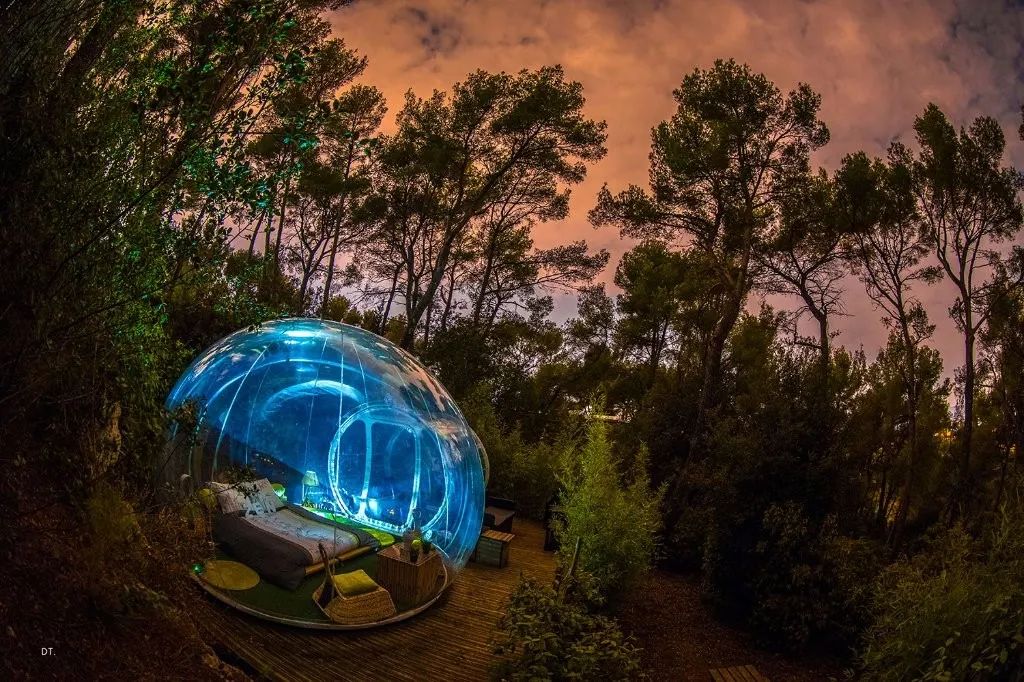 全球十大最美的泡泡屋在星辰与大海的怀抱中入眠