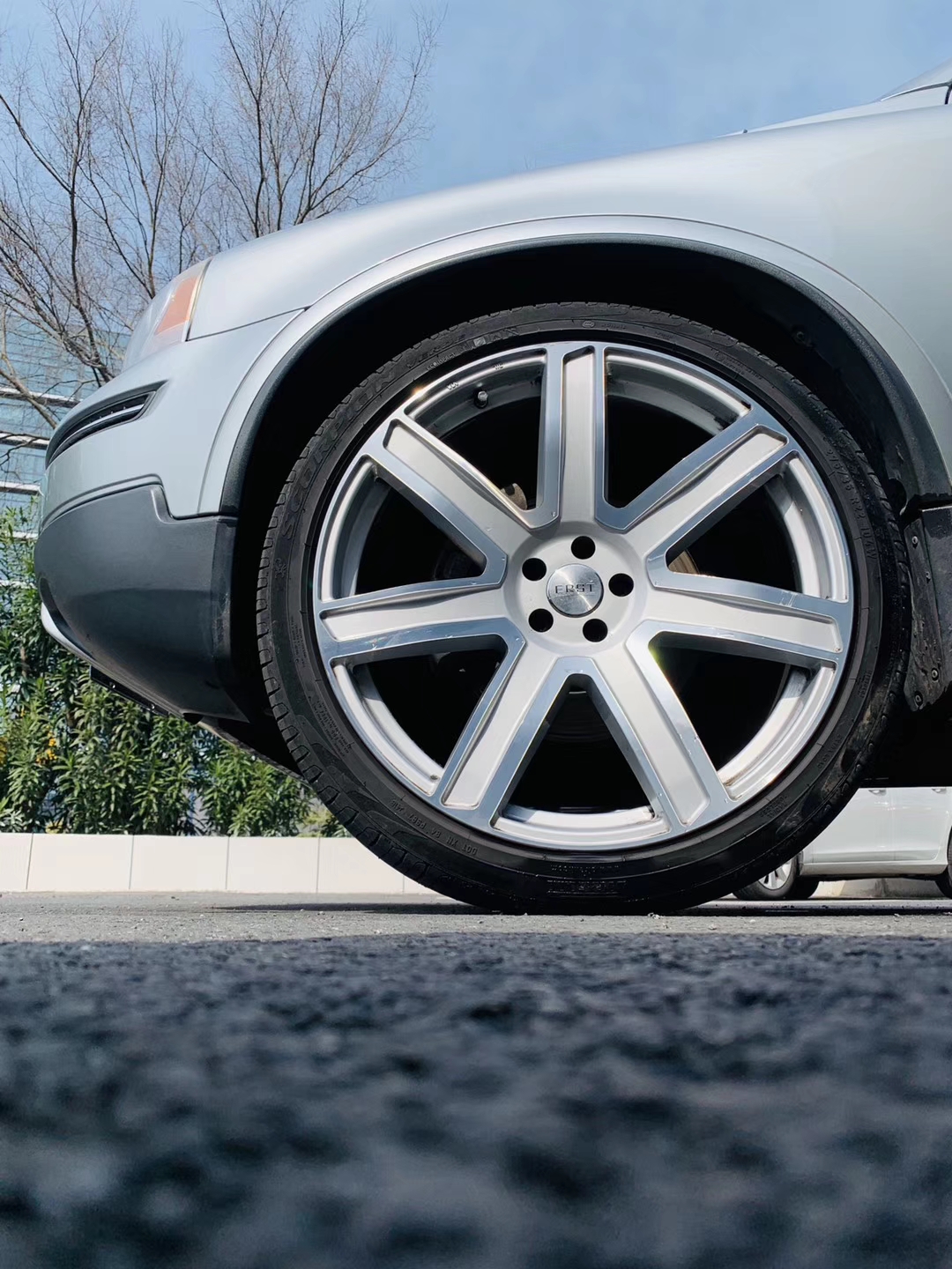 沃尔沃经典xc9022寸轮毂效果图