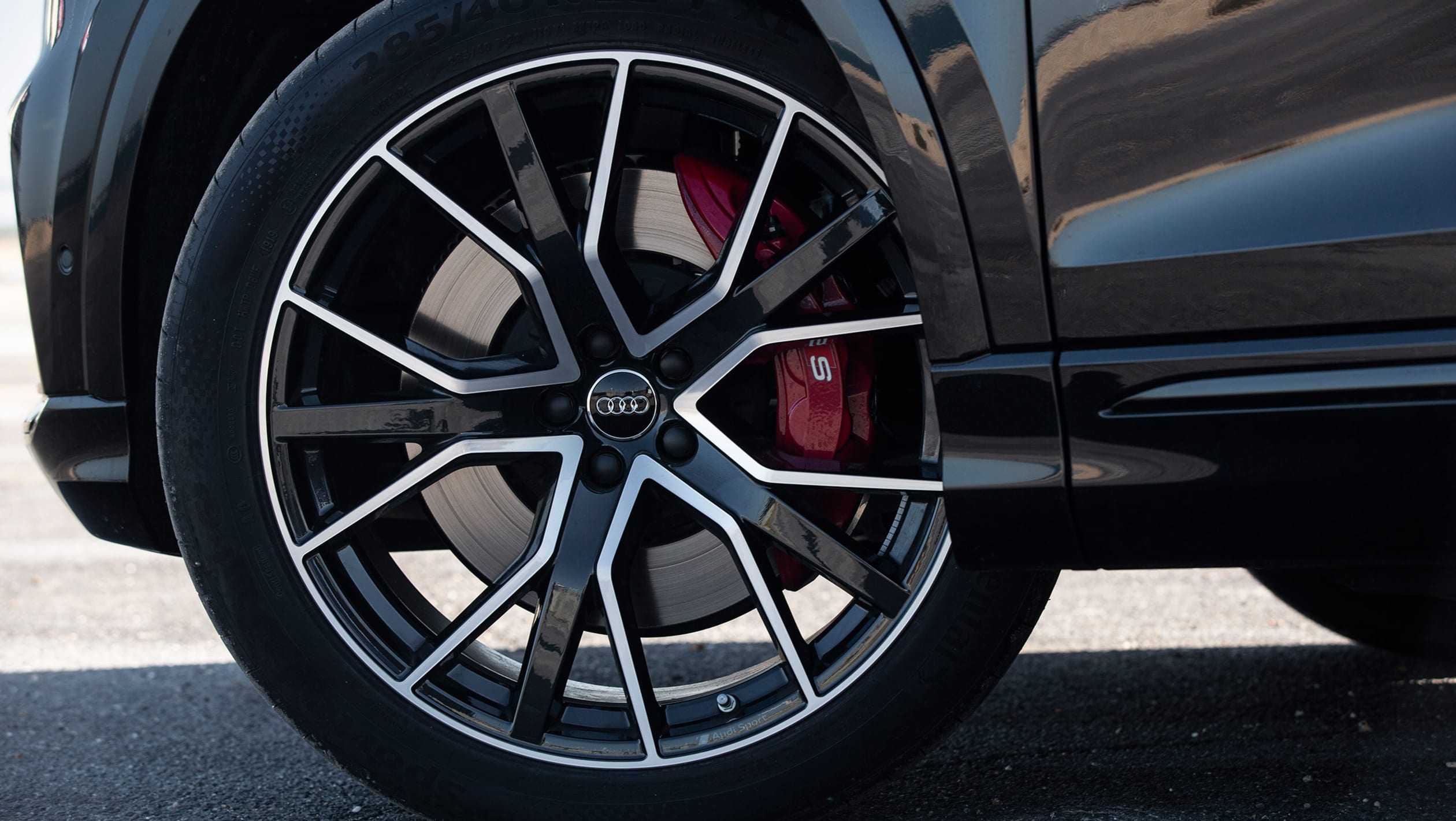 如今逐渐步出视野的大排量柴油机:赏析2020款奥迪sq8高性能suv