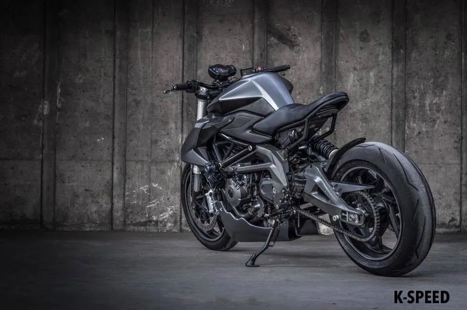 各个角度的帅气贝纳利黄龙600国外改装案例