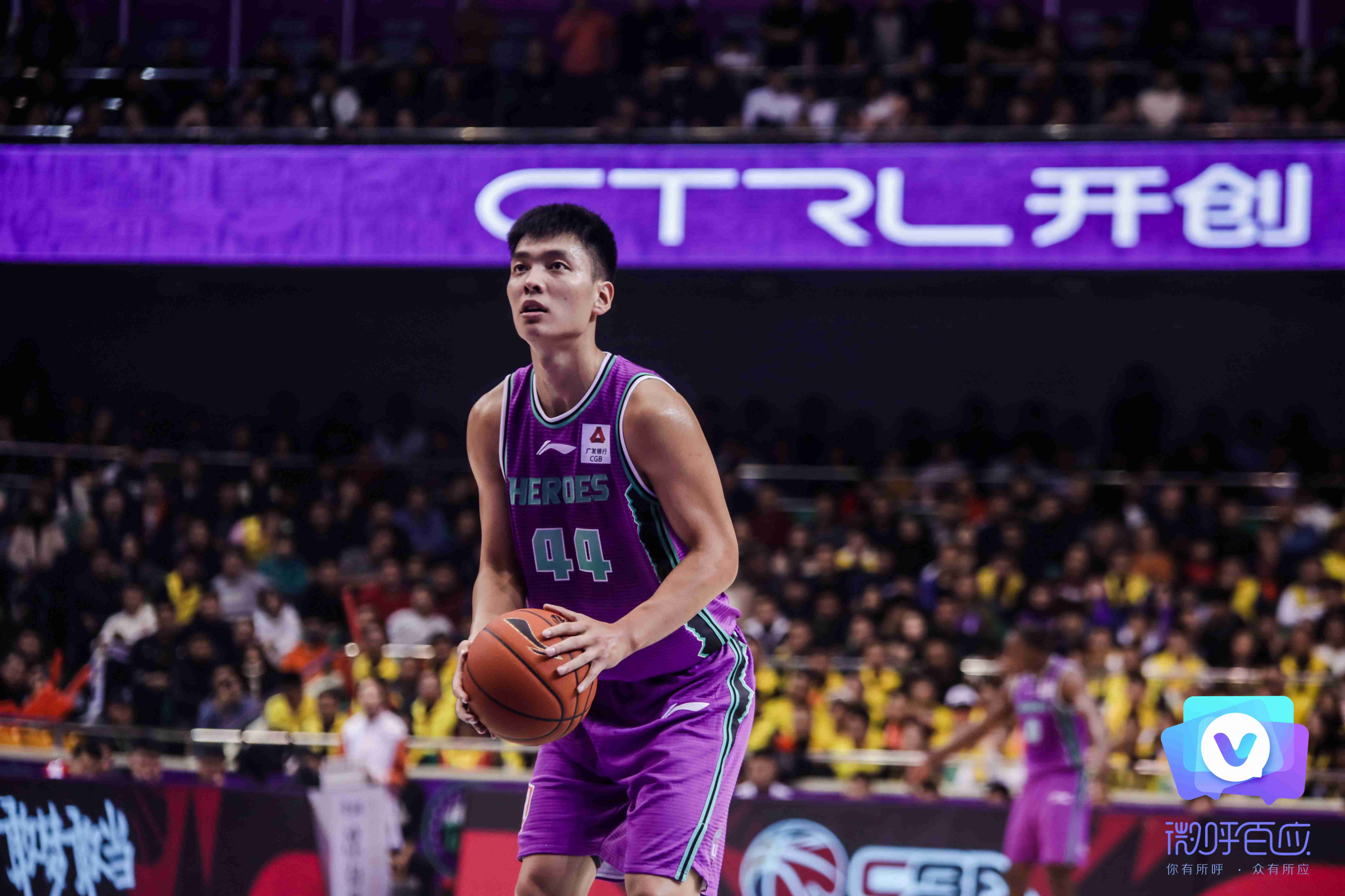 追风少年陈培东 愿你以梦为马 不负韶华_山东