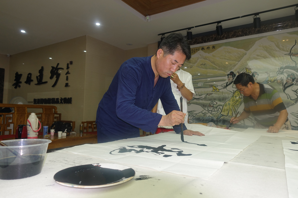 快来围观贺立山老师的意境山水画等作品吧