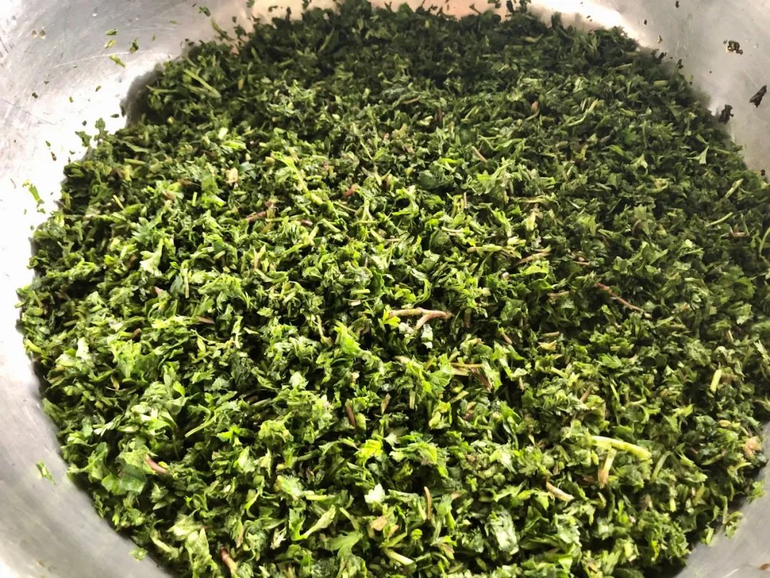 又到怀化社饭飘香时,你有多久没吃了?_蒿菜