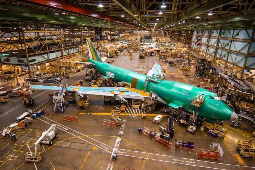 探秘世界上最大的飞机生产车间波音工厂