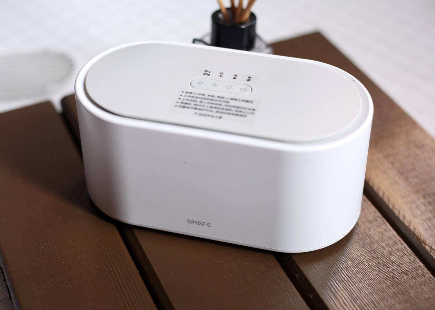 至少要大一点能够消毒手机才好嘛