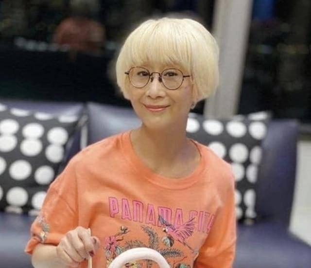 69岁tvb老戏骨喜得混血孙女 靠炒楼投资成圈中隐形富婆_曼娜