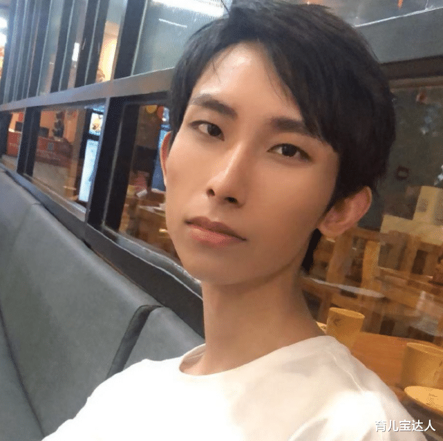 天不怕地不怕就怕梦泪突然微笑,成最帅小奶狗,网友:梦嫂真有福气_选手