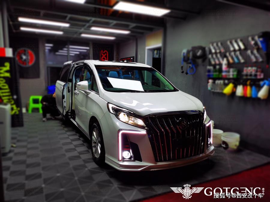 别克gl8 改装费用明细整个别克gl8商务车内饰,中控面板,膝部以上接触