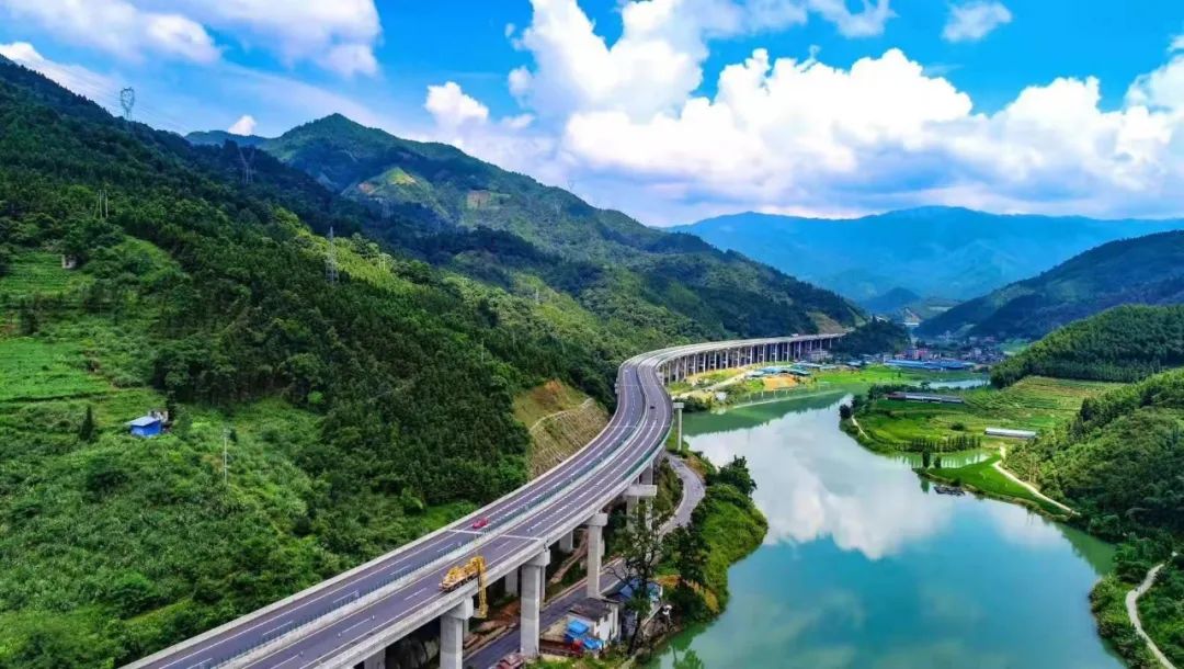 城步至龙胜高速公路图片