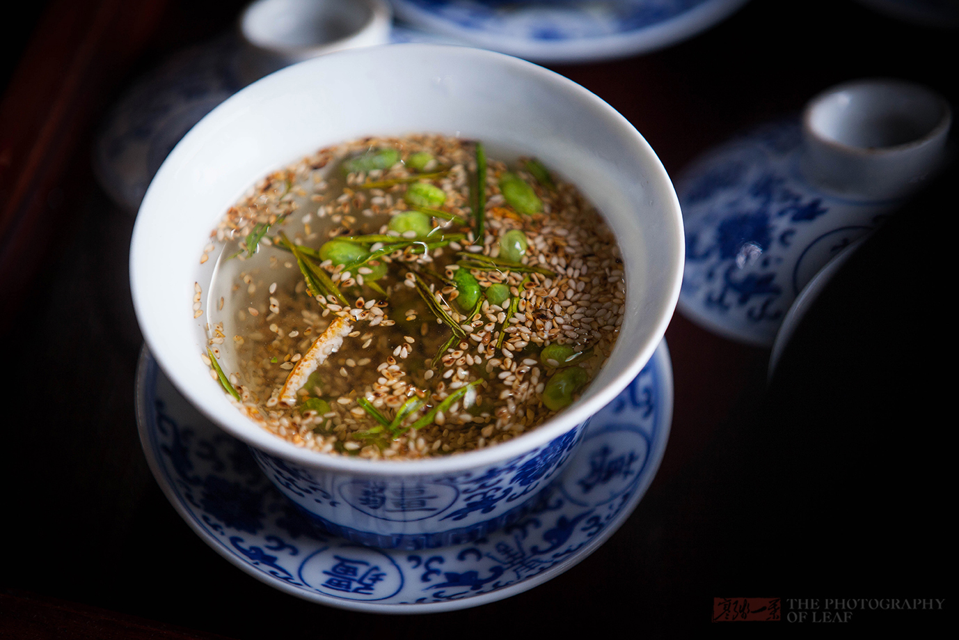 第三道叫:熏豆茶.这道茶为咸口味,内有熏豆,白芝麻,陈皮干,绿茶等.