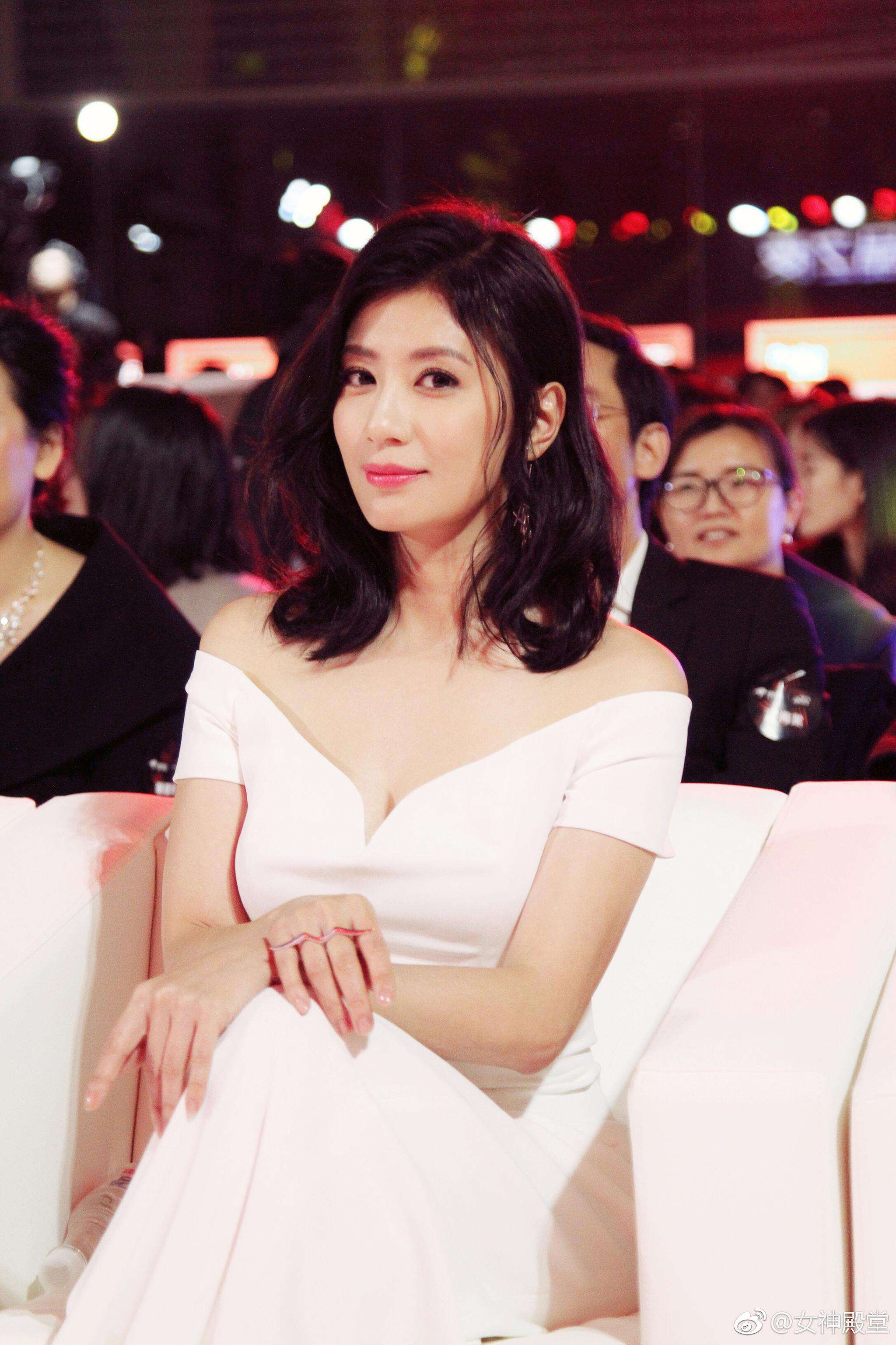 原创两任老公同天过生日贾静雯发长文告白女儿庆生方式被赞情商高