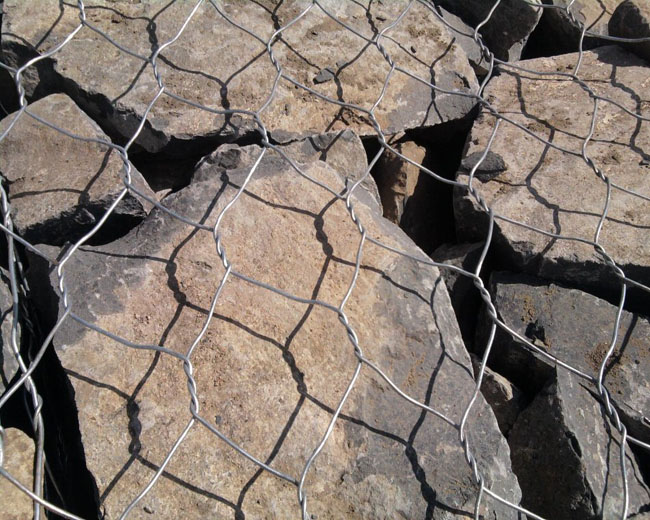 生态堤坝高尔凡石笼网@护坡挡墙石笼网箱_格宾