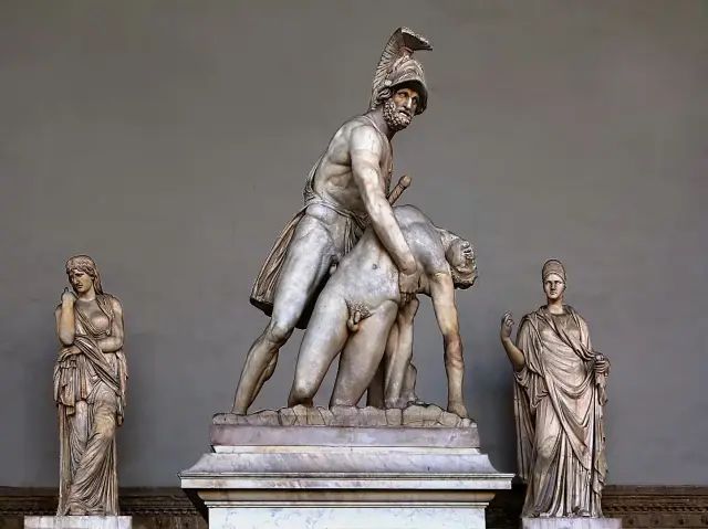 8凉廊中部大理石雕像是墨湼拉俄斯扶起帕特洛克罗斯的身体9台阶上