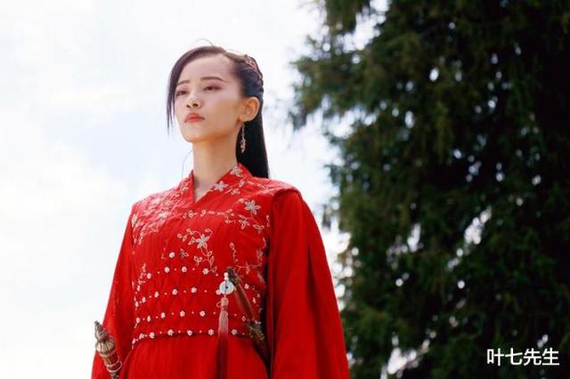 《绝代双骄》中“小仙女”张菁是否燕南天之女？书中三处暗示真相_张三娘