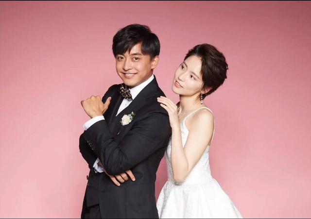 李佳航参加偶像陪练团与骚男峡谷开黑网友来复仇水友