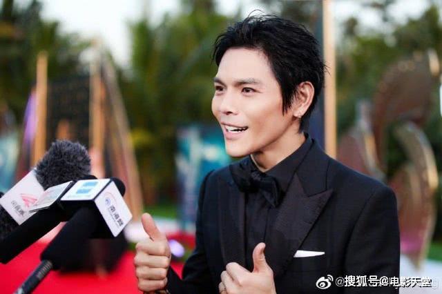 向佐再捐48万只口罩!官方亲自发文感谢,向太力挺儿子