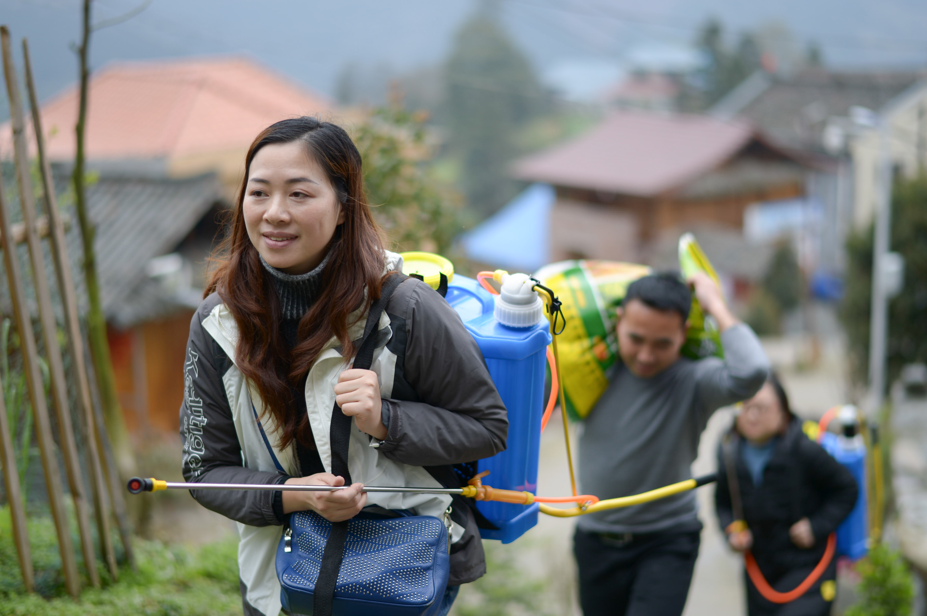 贵州锦屏心系村民的脱贫女干部杨晓琴