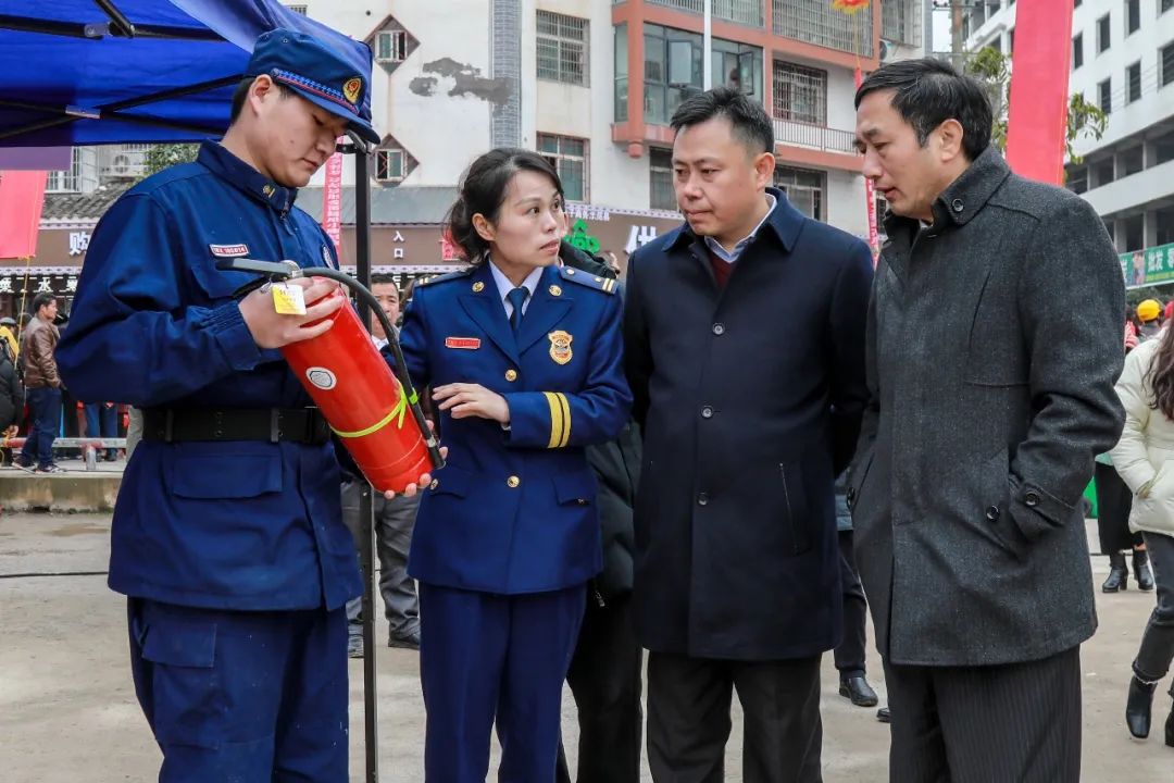 女神节闪耀在湖南消防救援队伍中的蓝玫瑰