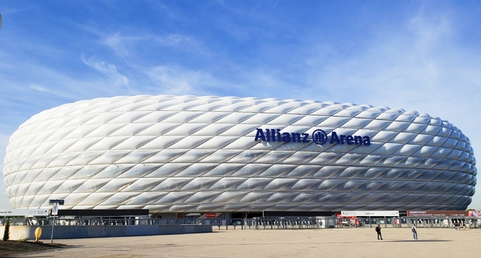 原创安联球场是德国最有份量的球场球迷去德国旅游第一个去的也是这