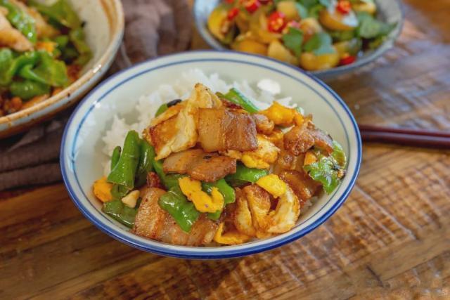 农家一碗香,冬天的美食,简直太消耗米饭了