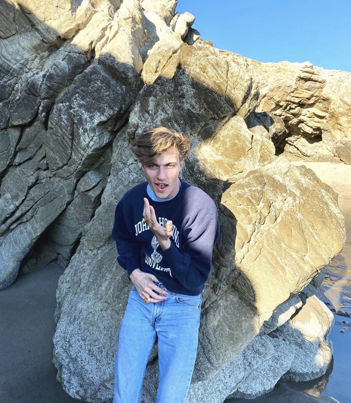 低调结婚娶了青梅竹马开启蜜月生活luckybluesmith成为最幸福男模