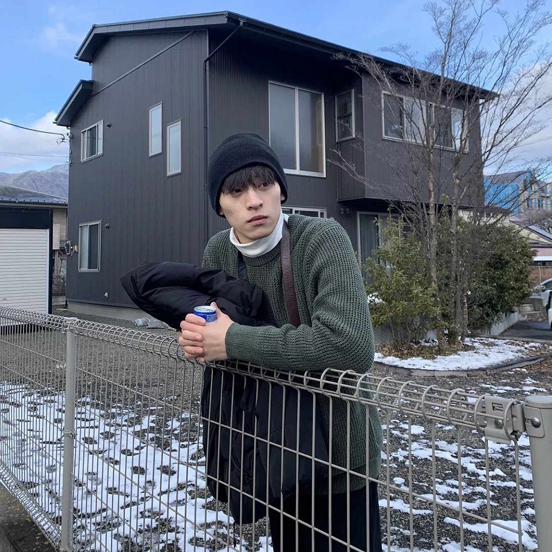 男头像欧美风个性酷坐错车和错过车哪个更遗憾