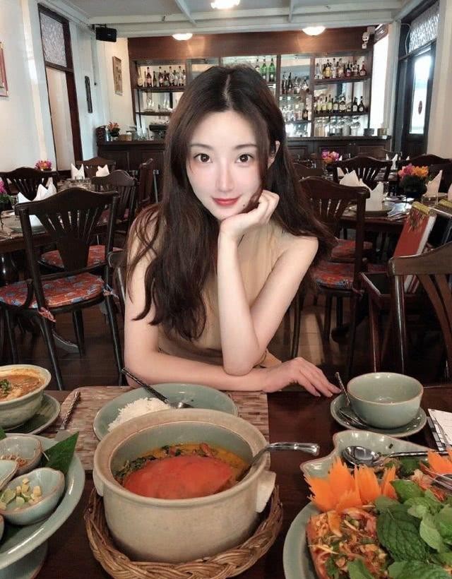 曾是浙大校花,肤白貌美!_郭珺